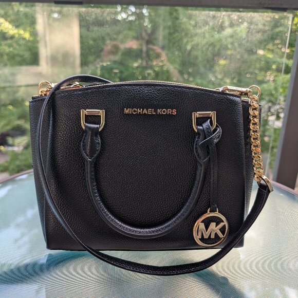 Micheal Kors Purse - Picture 1 of 3
